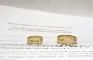 Emotivni i pravni izazovi razvoda često donose velike troškove i zahtevaju pažljivo planiranje i informisanje.