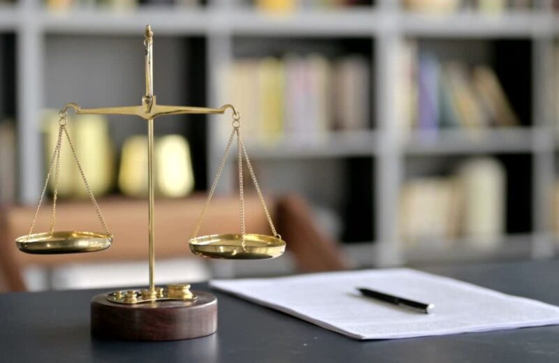 Finansijski troškovi počinju sudskim taksama, koje su niže kod sporazumnog razvoda zbog manje ročišta i jednostavnije procedure.