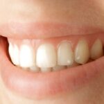 Pravilna oralna higijena sprečava karijes i bolesti desni, ključna je za zdravlje i samopouzdanje.