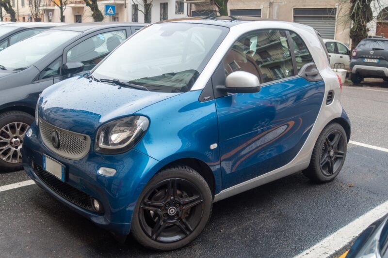 smart auto na parkingu